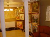 "Анна" арт-галерея, багет, карниз з багета, меблі з дуба